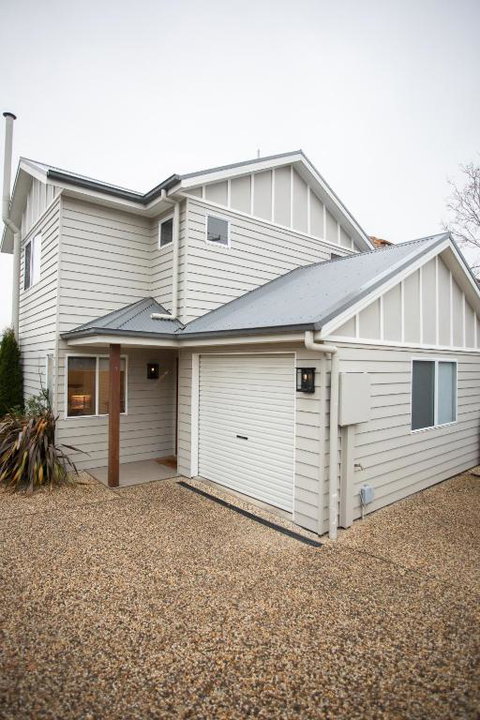 Armidale Cottage - House 1 - Accommodation Broome 2