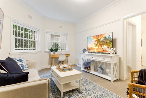 Art Deco Apartment Meters Away From The Beach - Accommodation Broome 0
