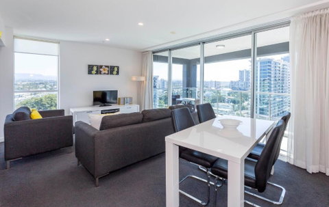 Artique Surfers Paradise - Official - Accommodation Broome 3
