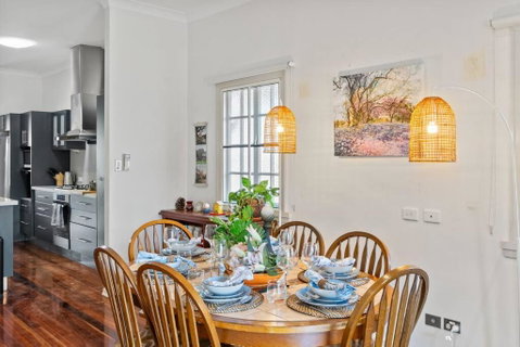 Artistic Queenslander With Park Views - Near City! - Accommodation Broome 0
