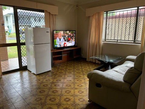 Aspley Large Room & Share Bathroom With Other Guests - Accommodation Broome 2