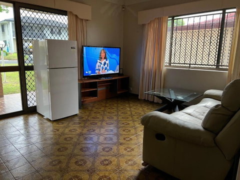 Aspley Large Room & Share Bathroom With Other Guests - Accommodation Broome 0