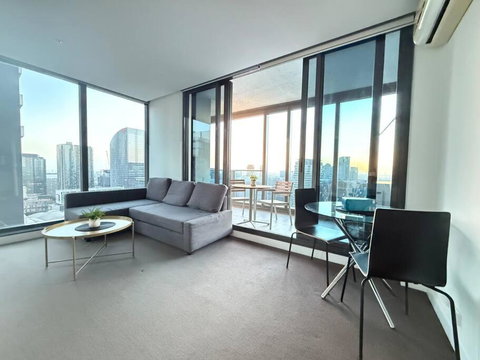 Astonishing 2B2B UpperWestSide Residence Opposite Southern Cross Station - Accommodation Broome 0