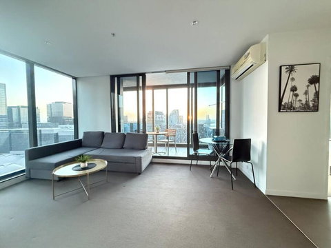 Astonishing 2B2B UpperWestSide Residence Opposite Southern Cross Station - Accommodation Broome 1