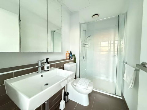 Astonishing 2B2B UpperWestSide Residence Opposite Southern Cross Station - Accommodation Broome 4