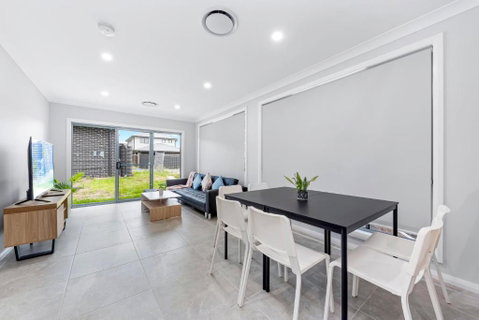 Austral Brand New 3Br House With WiFi & Parking - Accommodation Broome 4
