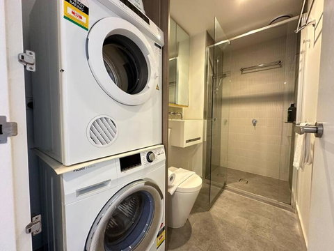 Avant CBD Cozy & Spacious 2BR Residences - Accommodation Broome 4