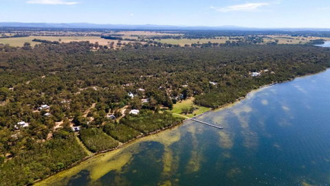 Avon - Waterfront Retreat - Accommodation Broome 3