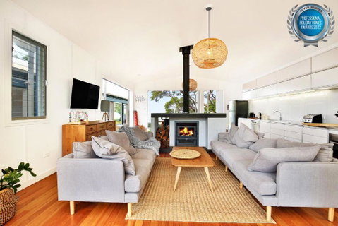 Ayana - Pet Friendly - Directly Opposite Beach - Fireplace - Accommodation Broome 0