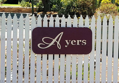 Ayers Burra - Historical 1851 Cottage - Accommodation Broome 2