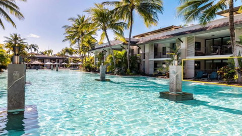 AZURE 187 Port Douglas - Accommodation Broome 1