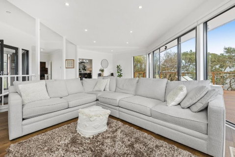 Back Beach Serenity - Expansive Home With Games Area - Accommodation Broome 2