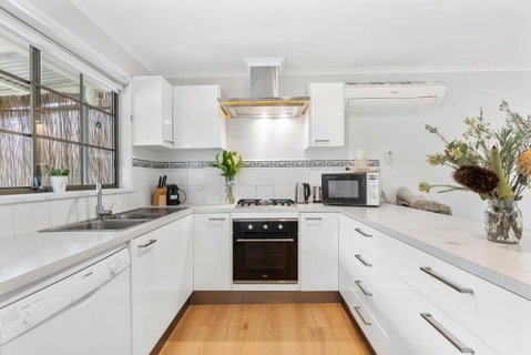 Banksia Beachhouse 38 Kightley Rd Goolwa Beach-No Linen Included - Accommodation Broome 1