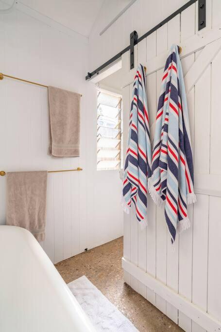 Banksia Bungalow - 100m To Town, 15 Mins To Beach - Accommodation Broome 3