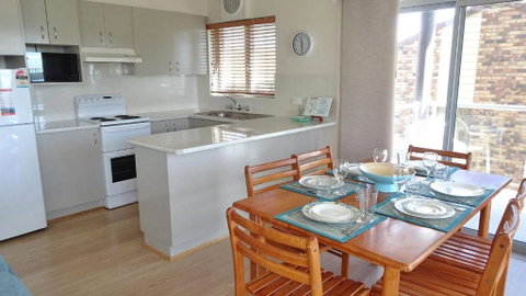 Banksia Court 4, 4 - 37 Clarence St - Accommodation Broome 4