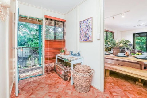 Banksia House - On Main Beach, Agnes Water - Accommodation Broome 3
