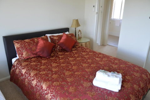 BATHURST GOLDFIELDS RESIDENCE On MOUNT PANORAMA - Accommodation Broome 2
