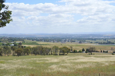BATHURST GOLDFIELDS RESIDENCE On MOUNT PANORAMA - Accommodation Broome 1