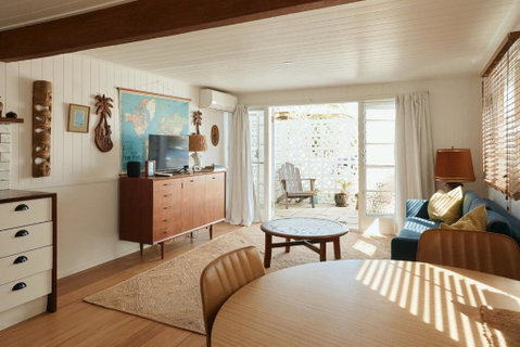 BAY PROPERTIES . The Sailors Bungalow - Accommodation Broome 0