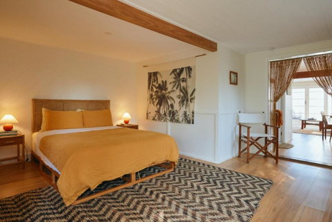 BAY PROPERTIES . The Sailors Bungalow - Accommodation Broome 1
