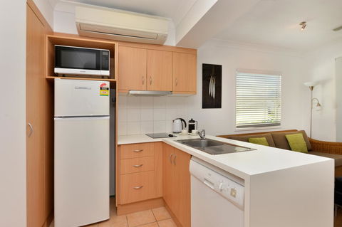 Port Douglas Apartments - Adults Only Oasis - Accommodation Broome 8
