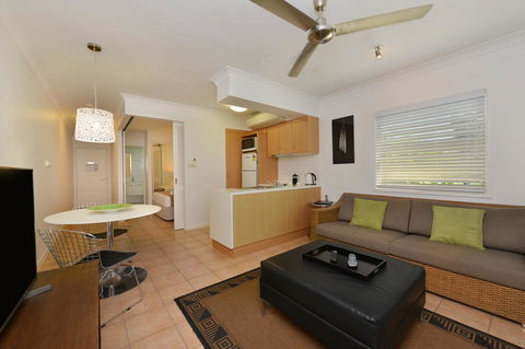 Port Douglas Apartments - Adults Only Oasis - Accommodation Broome 7