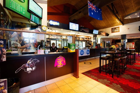 Glenmore Tavern - Accommodation Broome 21