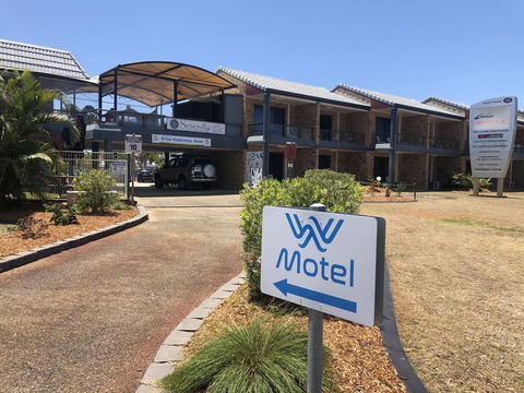 Bribie Waterways Motel - Accommodation Broome 1