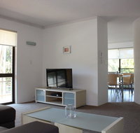 Close to Surf Beach Surf Club Hotel and Shops - Boyd St Woorim - Accommodation Broome