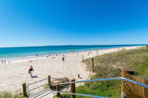 LISTEN TO THE SURF From Rickman Pde, Woorim - Accommodation Broome 15