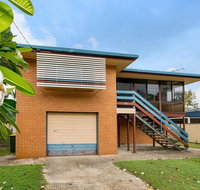 Short Stroll to Surf Beach - North Street Woorim - Accommodation Broome
