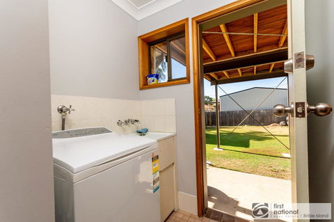 Family Holiday Haven On Boronia 100m To Beach - Accommodation Broome 4