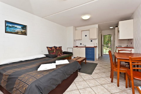 The Islander - Accommodation Broome 21