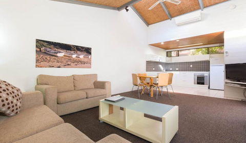#162 Nautilus Resort - Accommodation Broome 0
