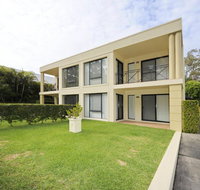 'Bagnall Views' 2/161 Government Rd - Stylish  modern duplex across the road to the waters edge - Accommodation Broome