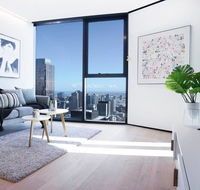 08 1Bd 1Bth SkyCastle Lvl 55 StunningView FreeTram - Accommodation Broome