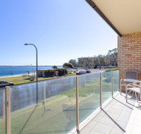 1 'Little Hut' 20 Kurrawa Close - Spectacular Water Views NBN  Air Conditioned - Accommodation Broome