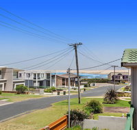 1/32 Ocean Avenue - three bedrooms three bathrooms air con boat parking  water views - Accommodation Broome