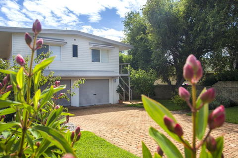 11 Riley St - Stylishly Modern - Accommodation Broome 0