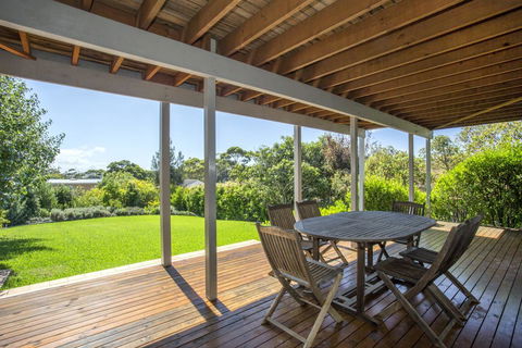 11 Riley St - Stylishly Modern - Accommodation Broome 3