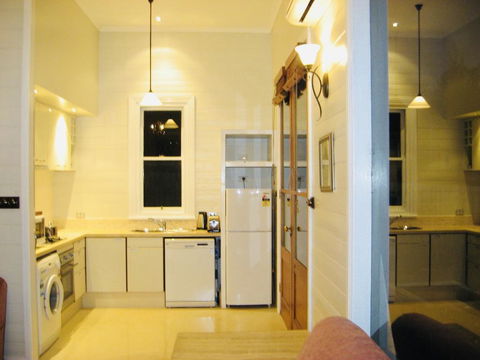 1880s Kananook Boutique Historic Luxury Apartment FSC Private Villa Bairnsdale - Accommodation Broome 2