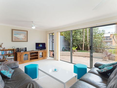 2 'Peninsula Waters' - Three Bedroom Unit With Spacious Private Courtyard & WIFI - Accommodation Broome 3