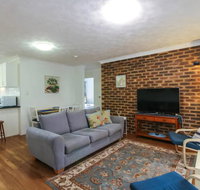 2 Bedroom St Lucia Apartment close to UQ and CityCat - Accommodation Broome