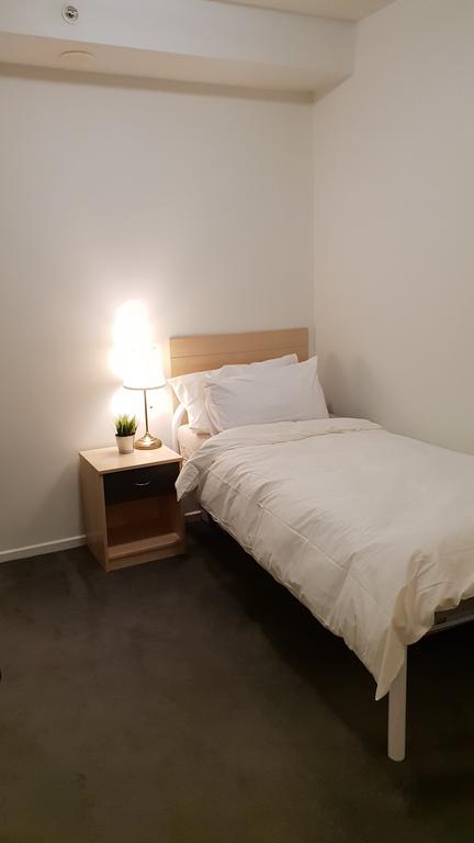 2 Bedrooms CBD FREE Tram Apartment (Melb Central, China Town, Queen Victoria Market, Melbourne University, RMIT, Etc) - Accommodation Broome 3