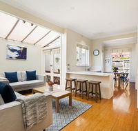2-Bed House With Patio Near Bars and Restaurants - Accommodation Broome