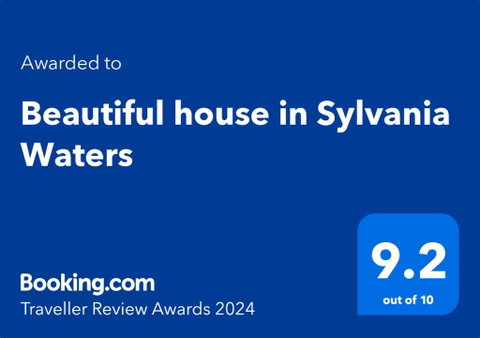 Beautiful House In Sylvania Waters - Accommodation Broome 1