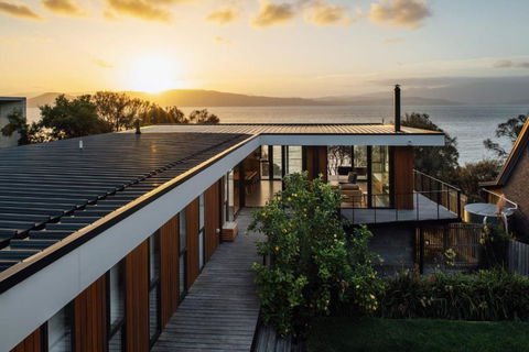 Blessington Beachside Retreat -38km To CBD - Accommodation Broome 0