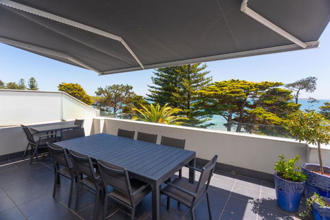 C-Scape Penthouse - Cowes Beach Front - Accommodation Broome 2