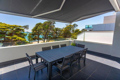 C-Scape Penthouse - Cowes Beach Front - Accommodation Broome 3