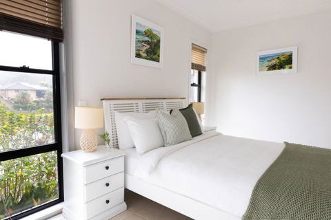 CABA17 - Waterfront Home With A Pool! - Accommodation Broome 3